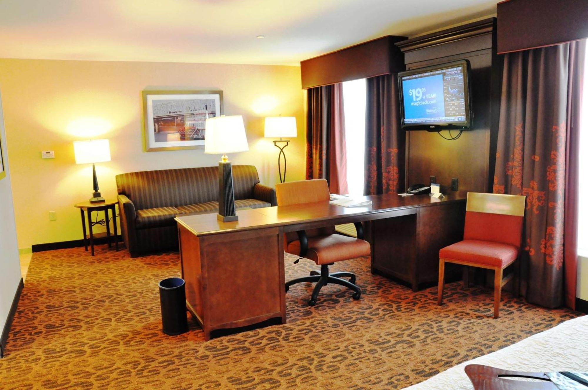 Hampton Inn & Suites Cincinnati / Uptown - University Area מראה חיצוני תמונה