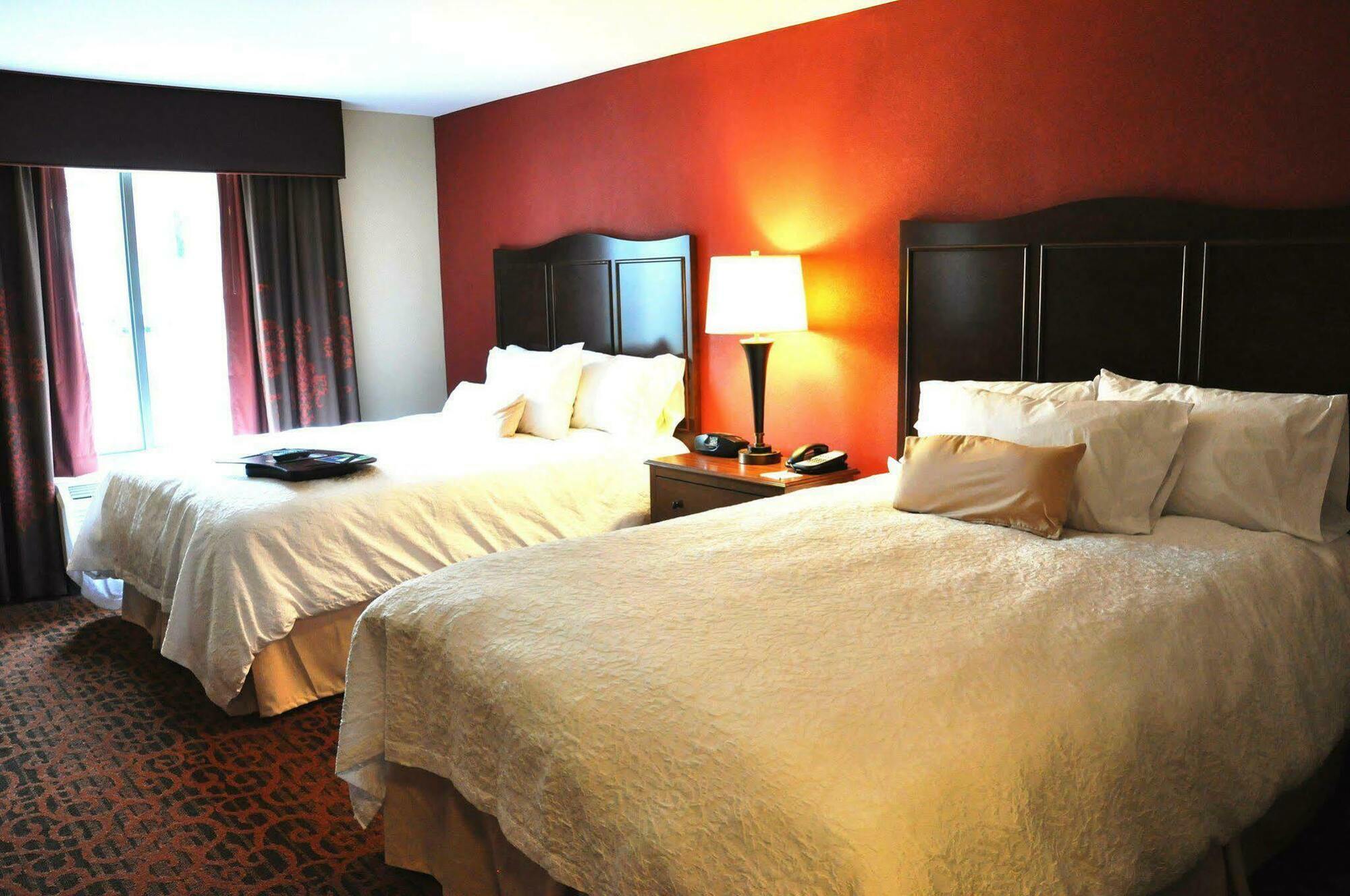 Hampton Inn & Suites Cincinnati / Uptown - University Area חדר תמונה